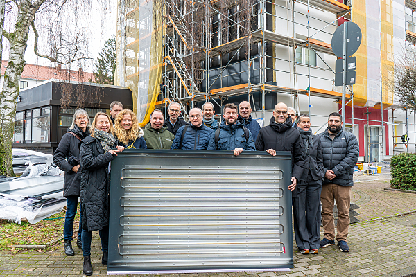 Vor dem Einbau: Das "Innenleben" der Solarpaneele.