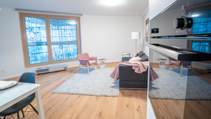 Wohnung mieten | ZWEI im Pelikan-Viertel Wohnzimmer