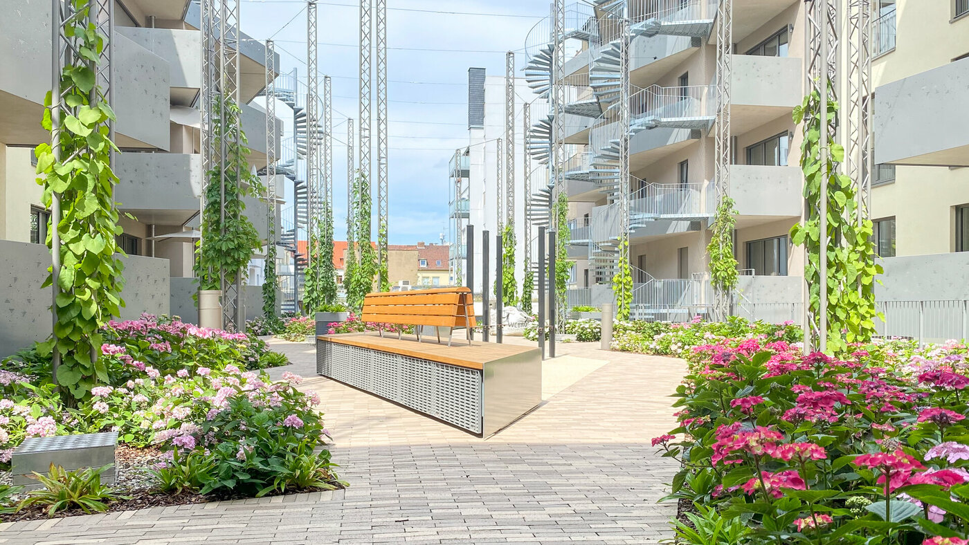Begrünter Innenhof von unseren Eigentumswohnungen in Hannover Mitte. 