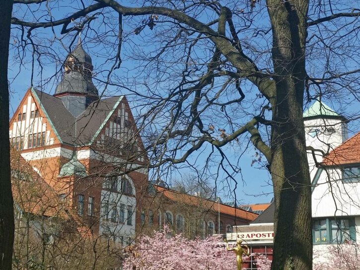 Bild des Tintenturms. Dieser befindet sich in der Umgebung des ZWEI im Pelikan-Viertel.