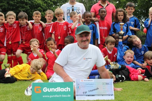 die klienen Fussballspieler und Ronalt Müller