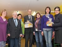 V.l.n.r.: Christiane Plath-Detlef, IGS Roderbruch, Georg Fischer, Bezirksbürgermeister Buchholz-Kleefeld, Monika Niedercrome, Leiterin Gundlach Nachbarschaftszentrum, Franz-Josef Gerbens, Technischer Leiter Gundlach Wohnungsunternhmen, Alexandra Grycz, Kita Nussriede, Kathrin Rückriem, IGS Roderbruch, Nadine Otto, Kaufmännische Leitung Gundlach Wohnungsunternehmen