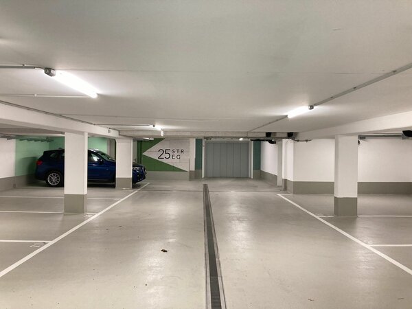 Foto MITTE | Tiefgaragenstellplatz Nr. 5 im Neubau mit PKW Aufzug